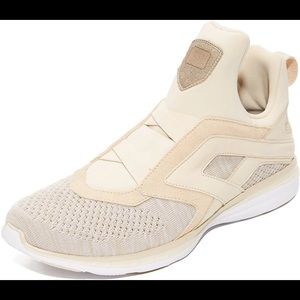 APL x COTW beige Sneakers